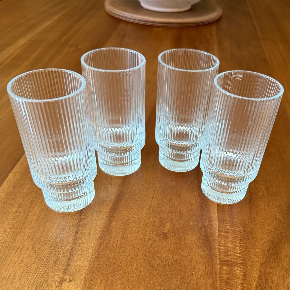 Fluted glassware set (4)